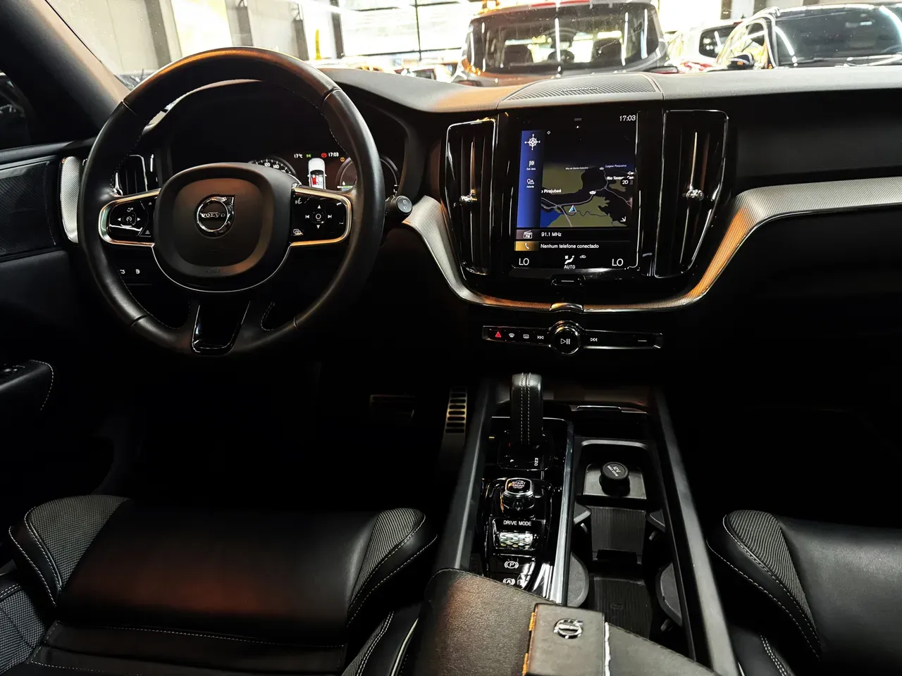 Volvo Xc60 - Imagem 15