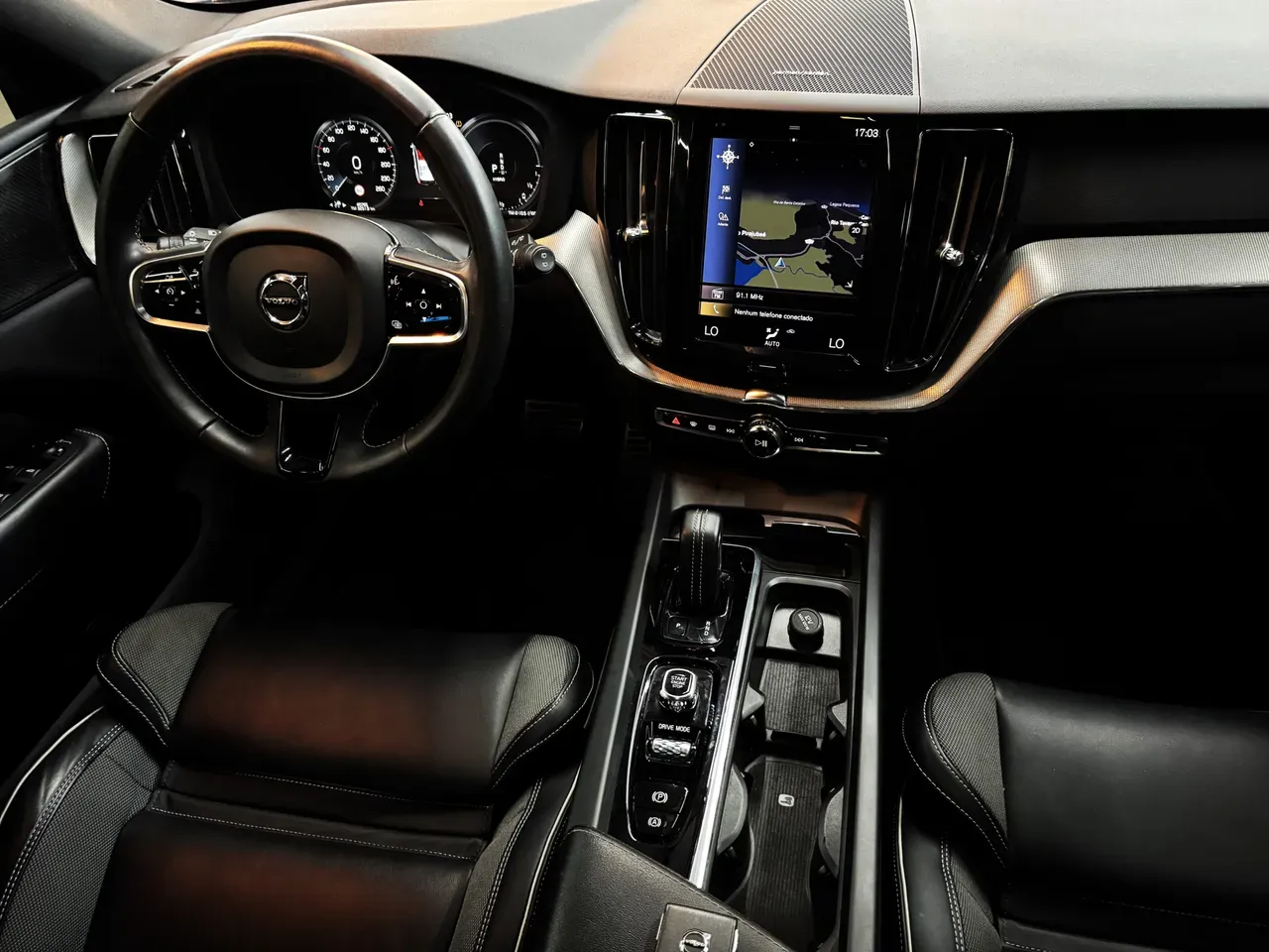 Volvo Xc60 - Imagem 16