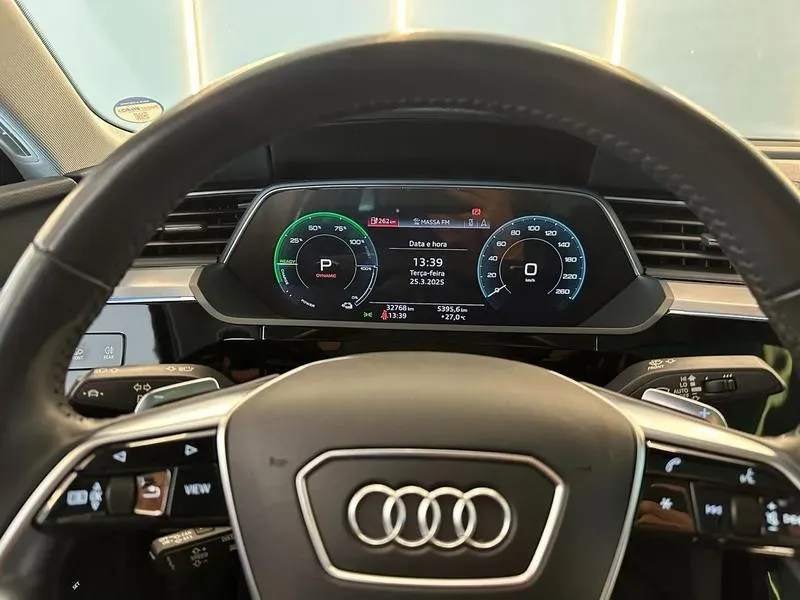 Audi E-tron Sportback - Imagem 12