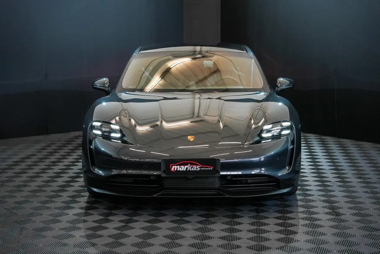 Porsche Taycan - Imagem 2