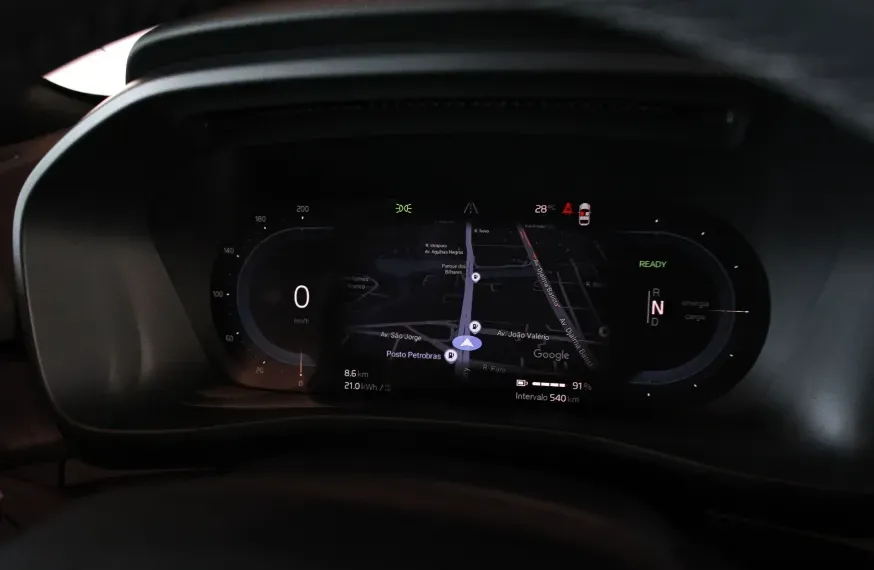 Volvo XC40 Recharge - Imagem 6