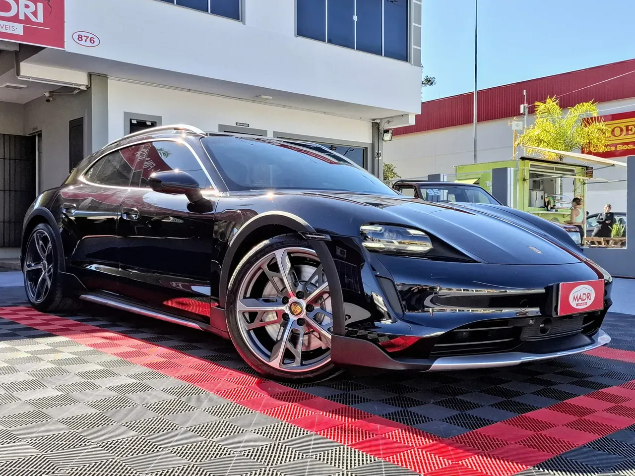 Porsche Taycan - Imagem 3