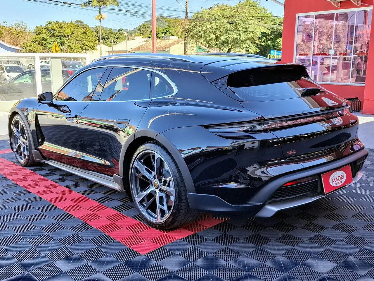 Porsche Taycan - Imagem 6