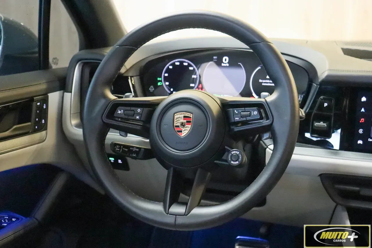 Porsche Cayenne E-hybrid - Imagem 6