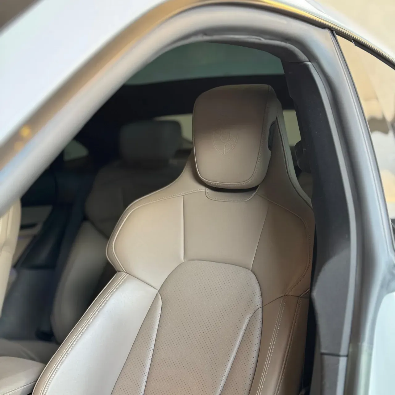 Porsche Taycan - Imagem 9