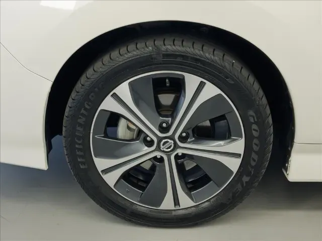 Nissan Leaf - Imagem 8
