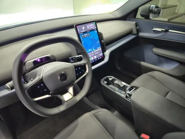 Volvo EX30 - Imagem 8