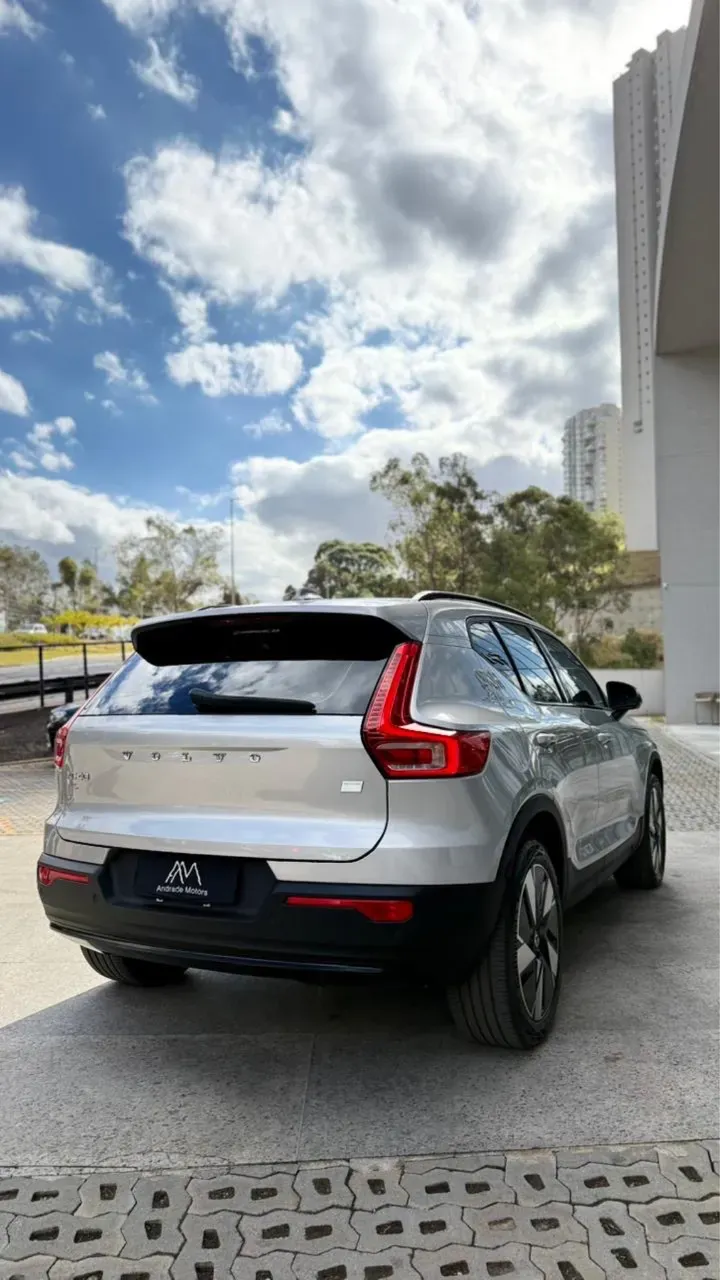 Volvo XC40 Recharge - Imagem 6