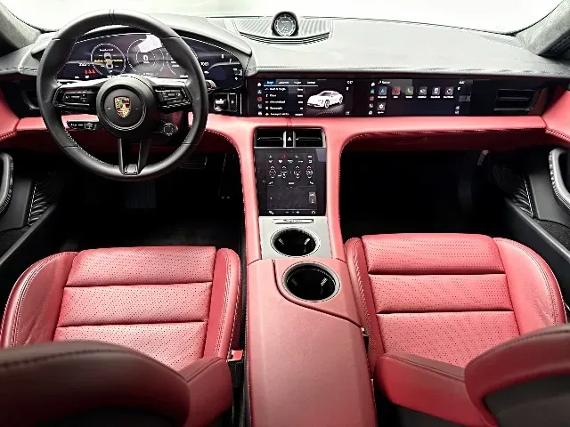 Porsche Taycan - Imagem 10