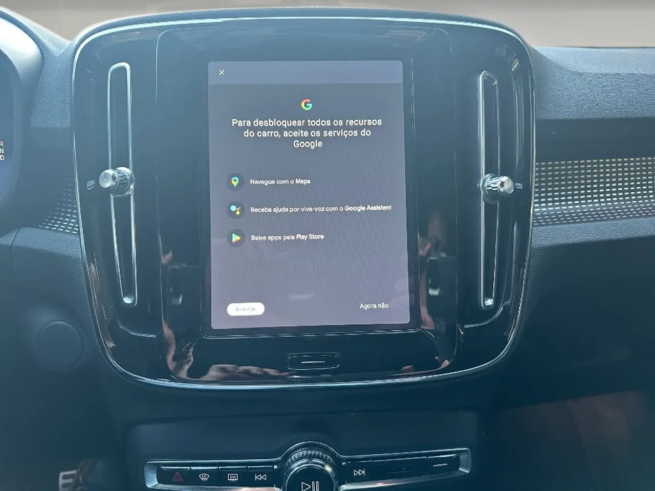 Volvo XC40 Recharge - Imagem 6