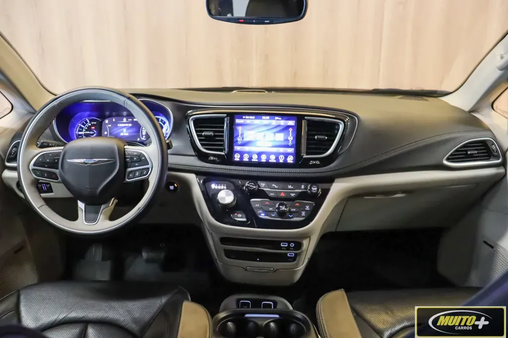 Chrysler Pacifica Plug-in Hybrid - Imagem 7