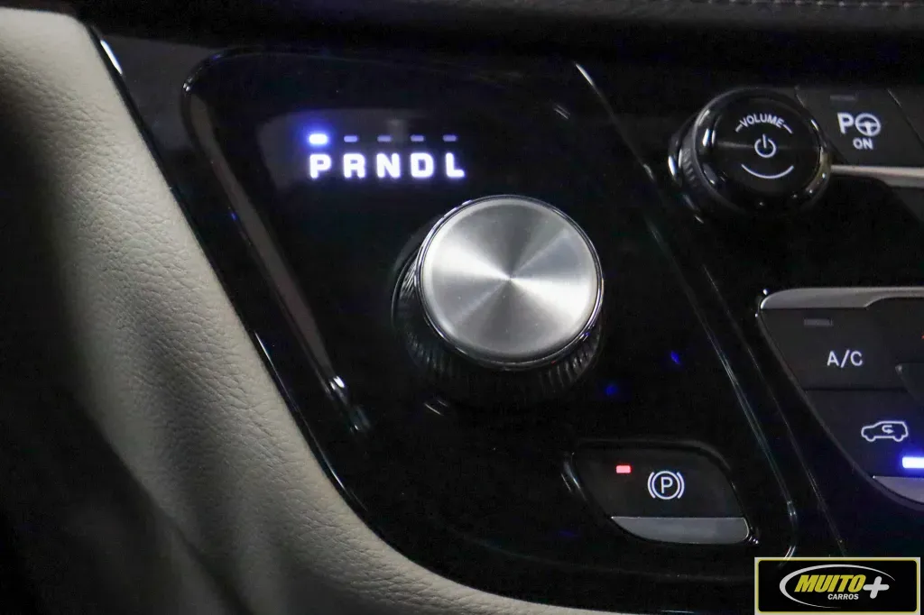 Chrysler Pacifica Plug-in Hybrid - Imagem 11