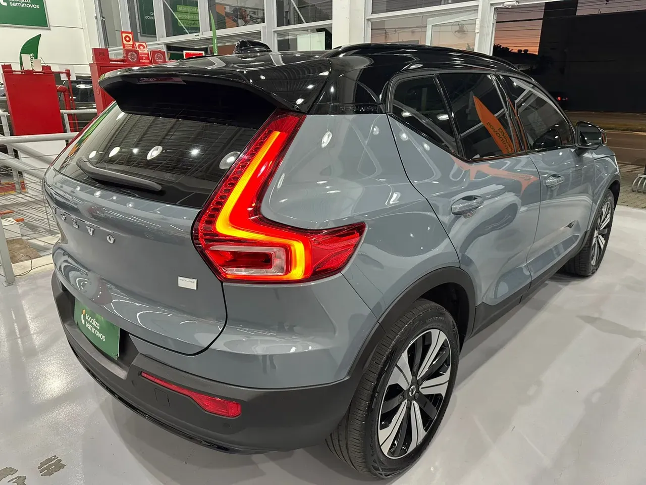 Volvo XC40 Recharge - Imagem 4