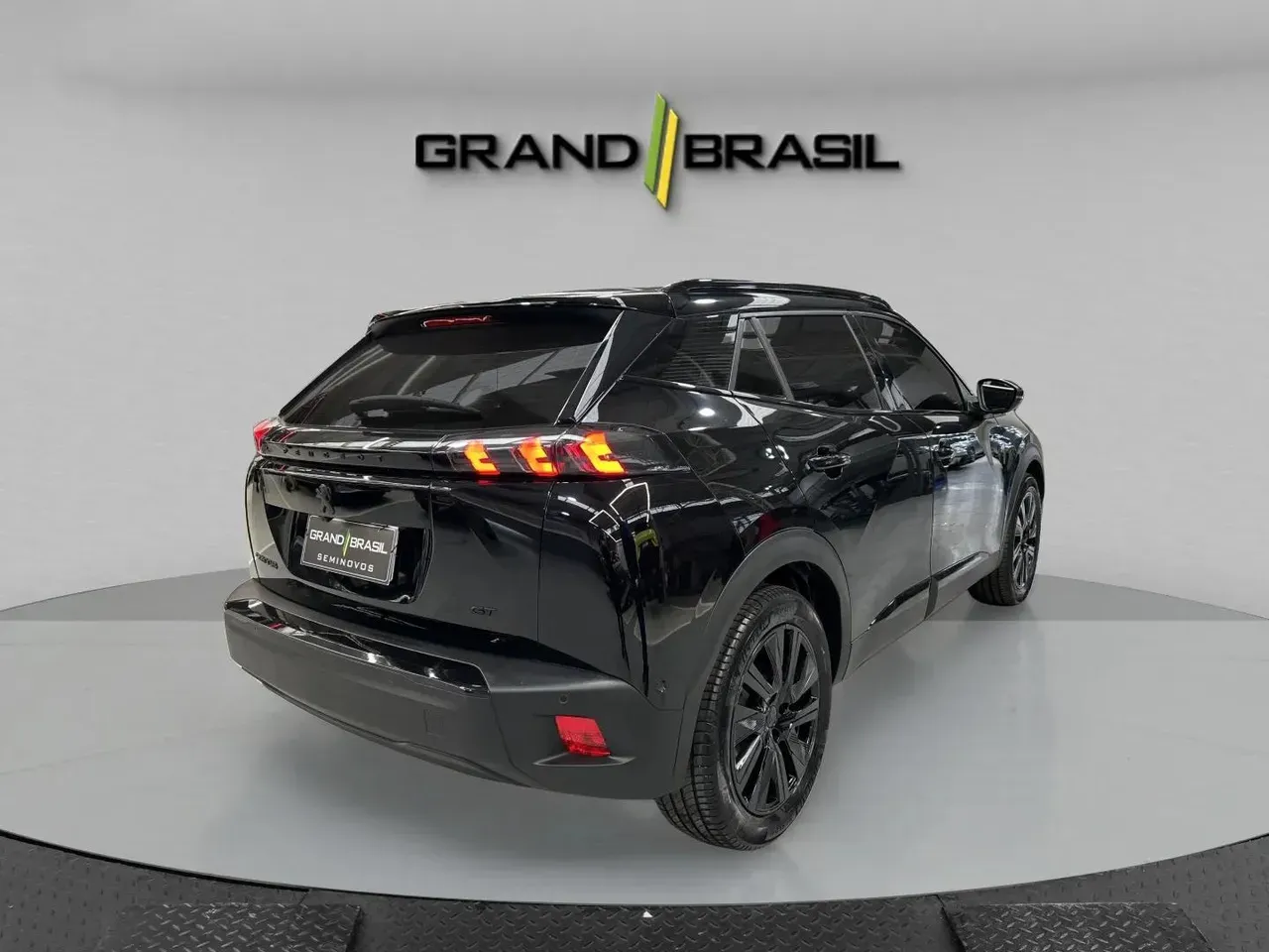 Peugeot E-208 - Imagem 3