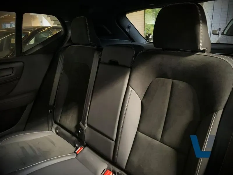 Volvo XC40 Recharge - Imagem 11