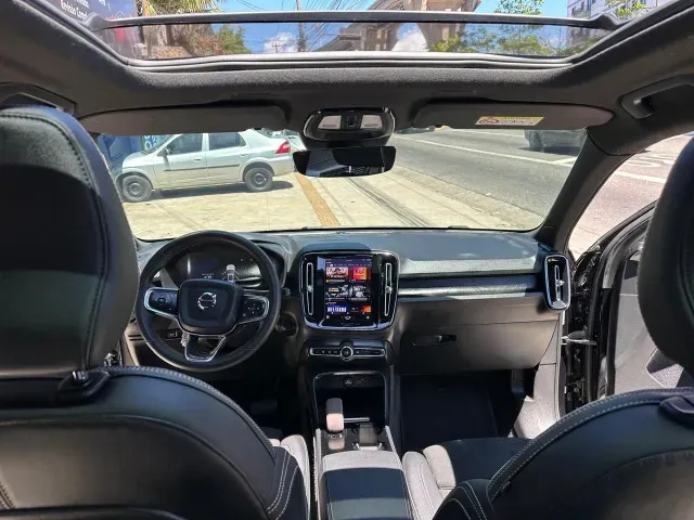 Volvo XC40 Recharge - Imagem 14