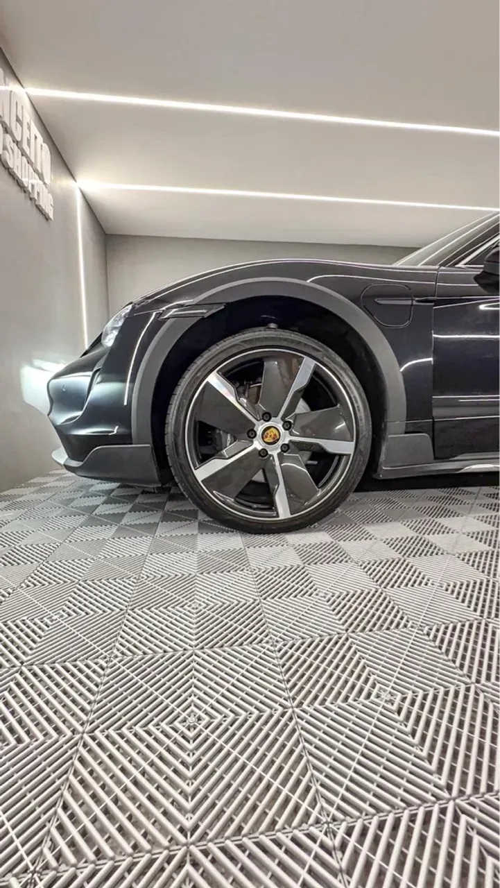 Porsche Taycan - Imagem 7