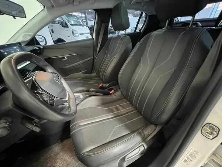 Peugeot E-208 - Imagem 8