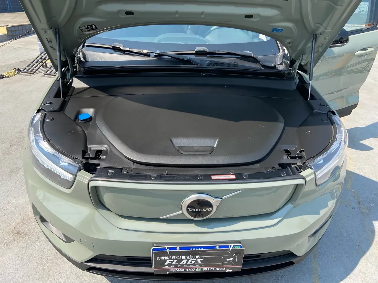 Volvo XC40 Recharge - Imagem 9