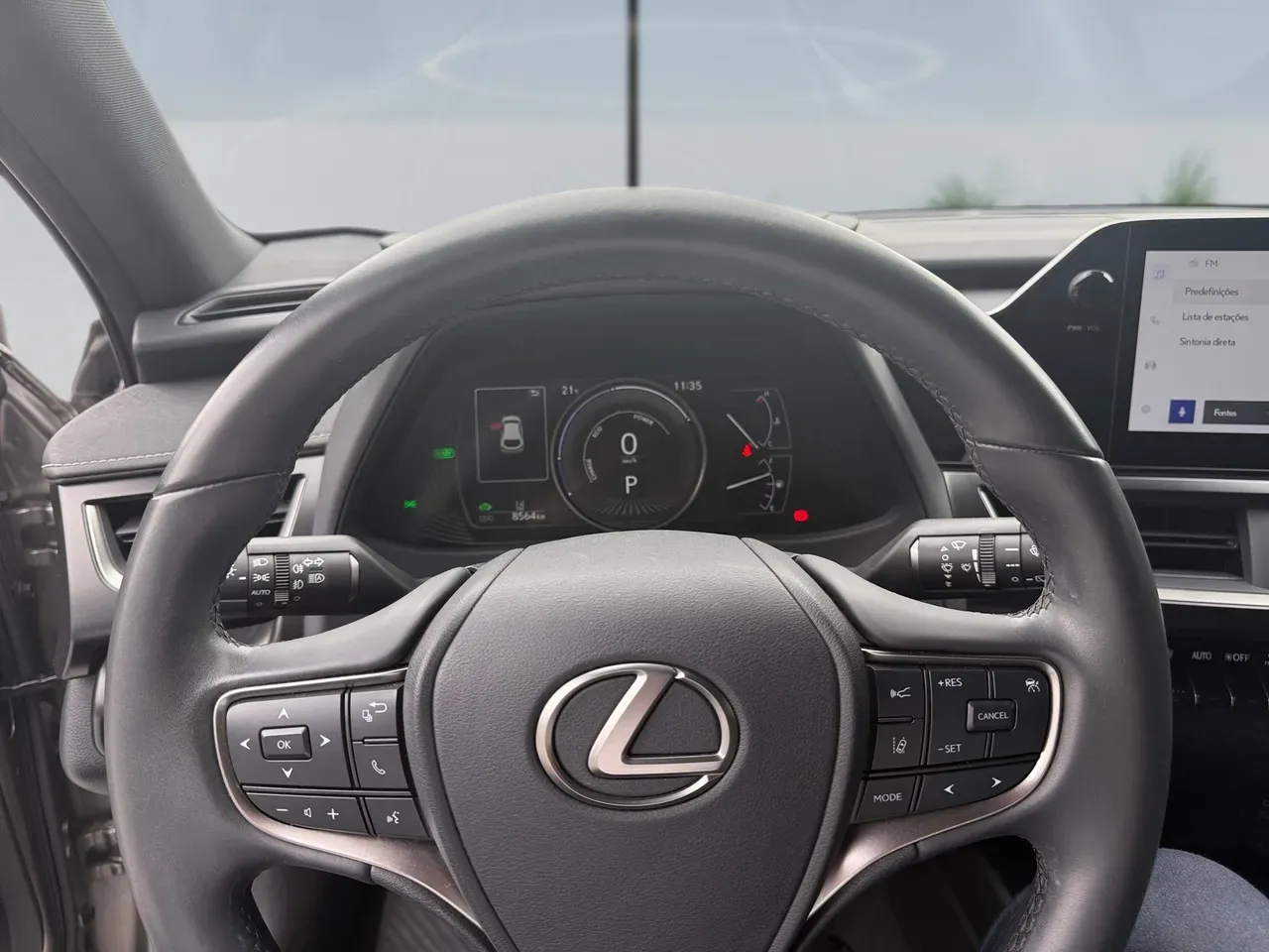 Lexus Ux 300e - Imagem 8