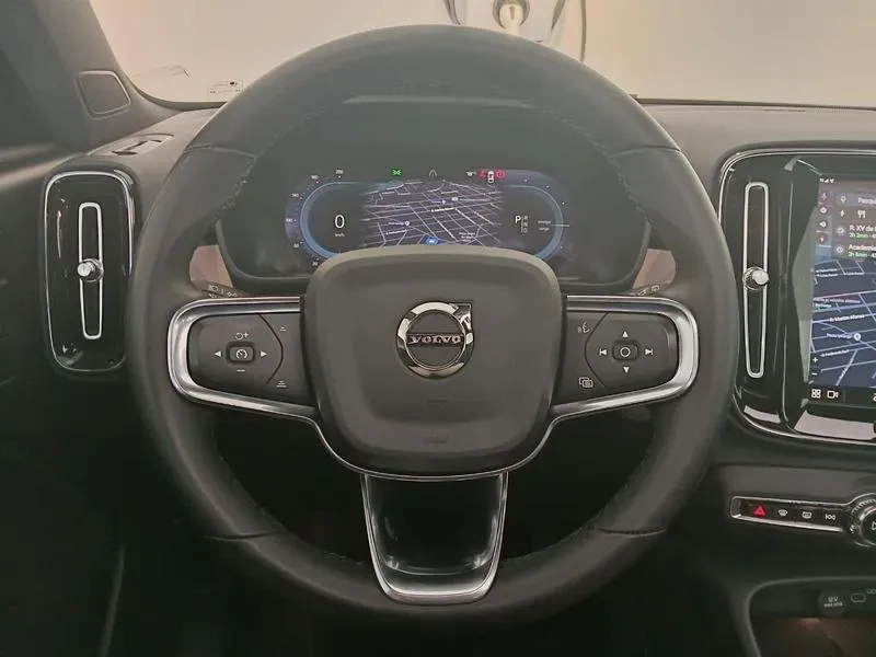 Volvo XC40 Recharge - Imagem 10