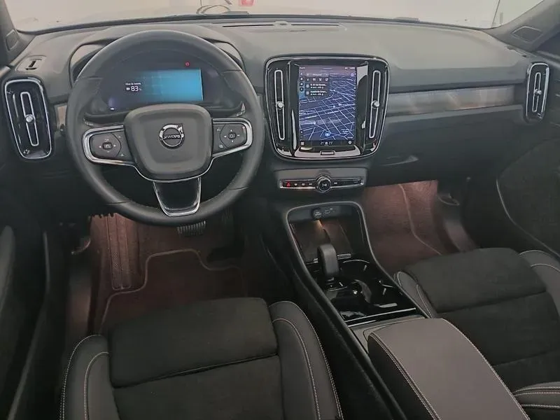 Volvo XC40 Recharge - Imagem 11