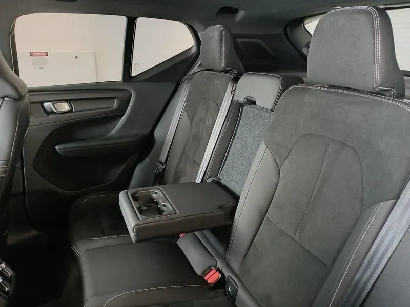 Volvo XC40 Recharge - Imagem 16