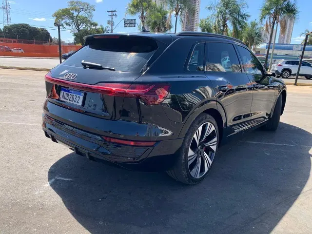 Audi Q8 E-tron - Imagem 4