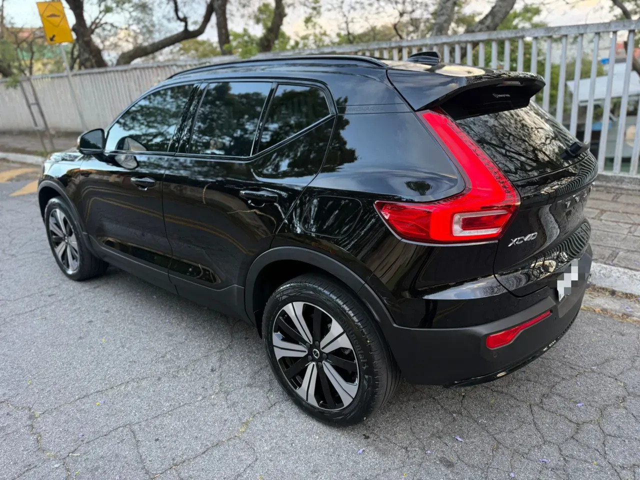 Volvo XC40 Recharge - Imagem 3