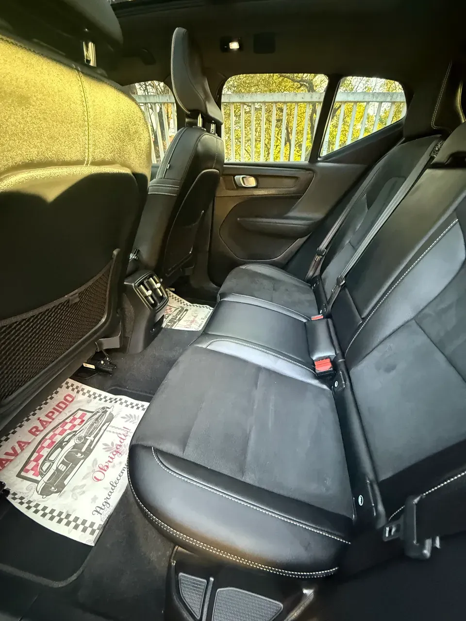 Volvo XC40 Recharge - Imagem 10