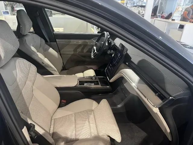 Volvo Ex90 - Imagem 10