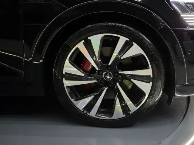 Audi Q8 E-tron - Imagem 20