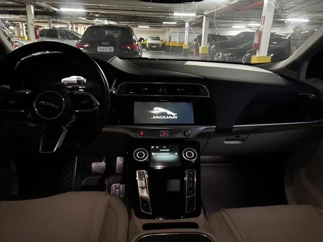Jaguar I-pace - Imagem 11