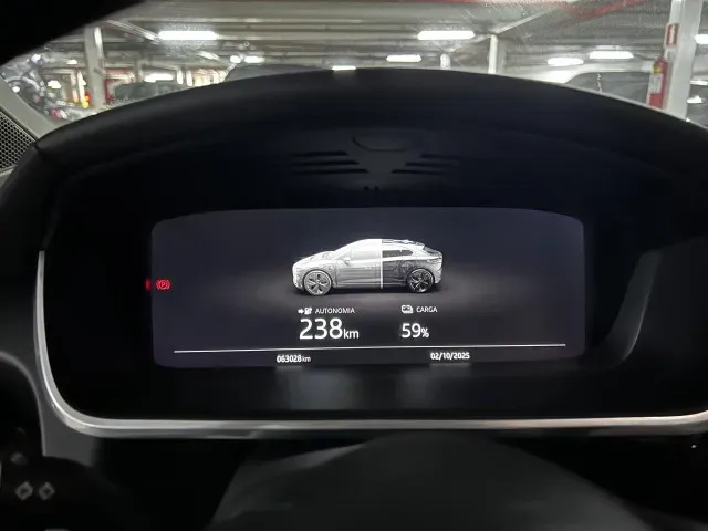 Jaguar I-pace - Imagem 13