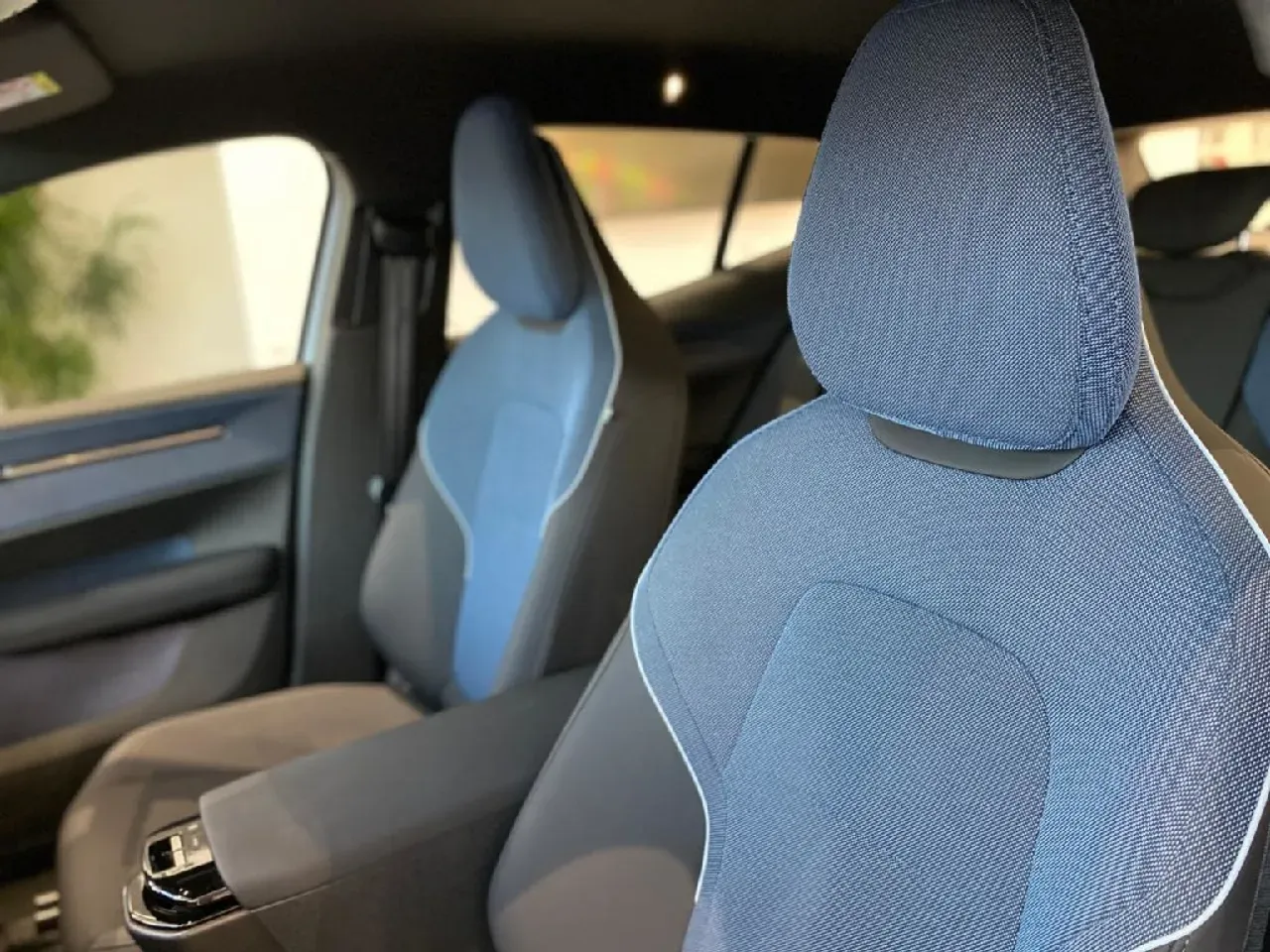 Volvo EX30 - Imagem 8