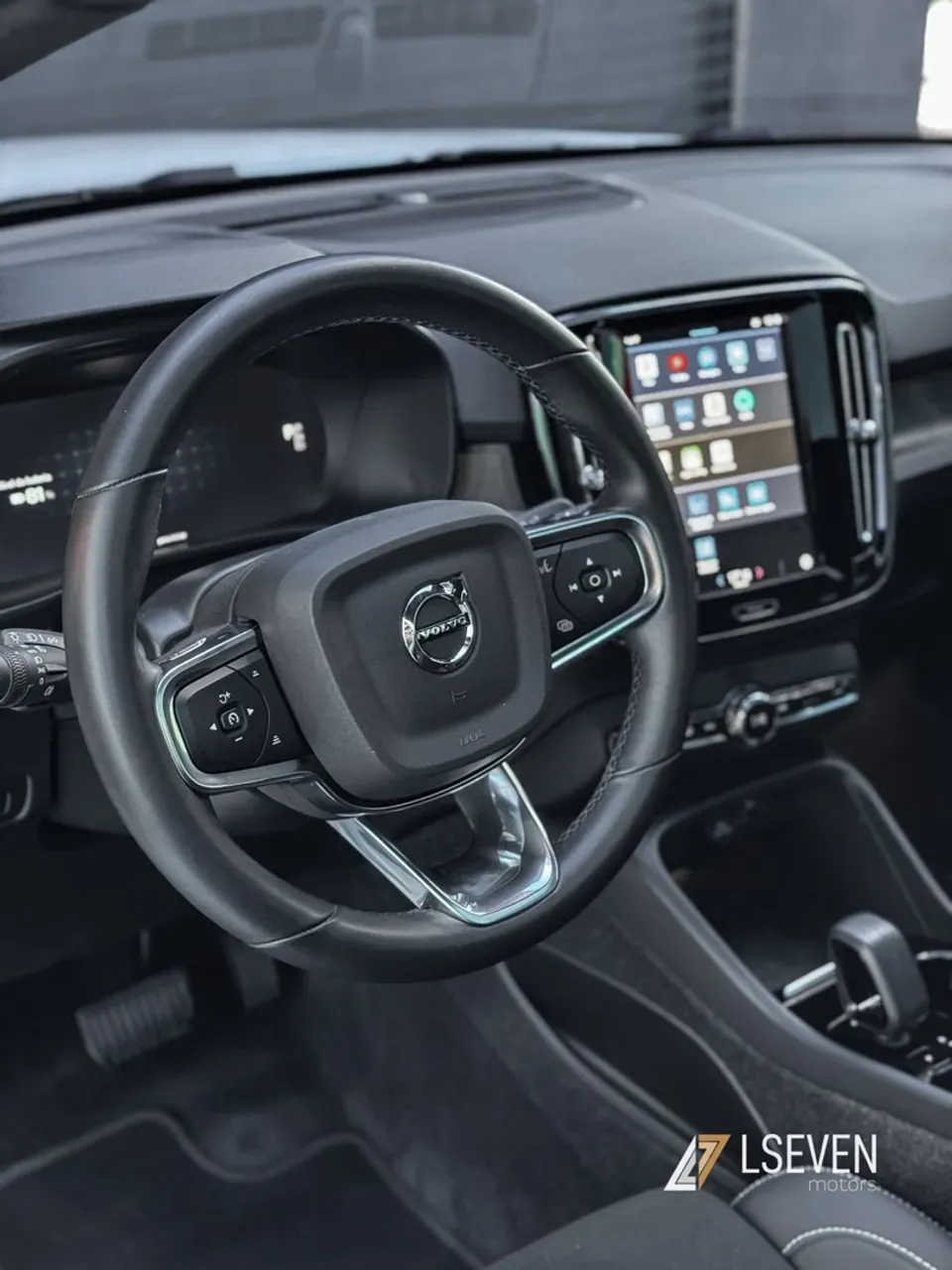 Volvo C40 Recharge - Imagem 11