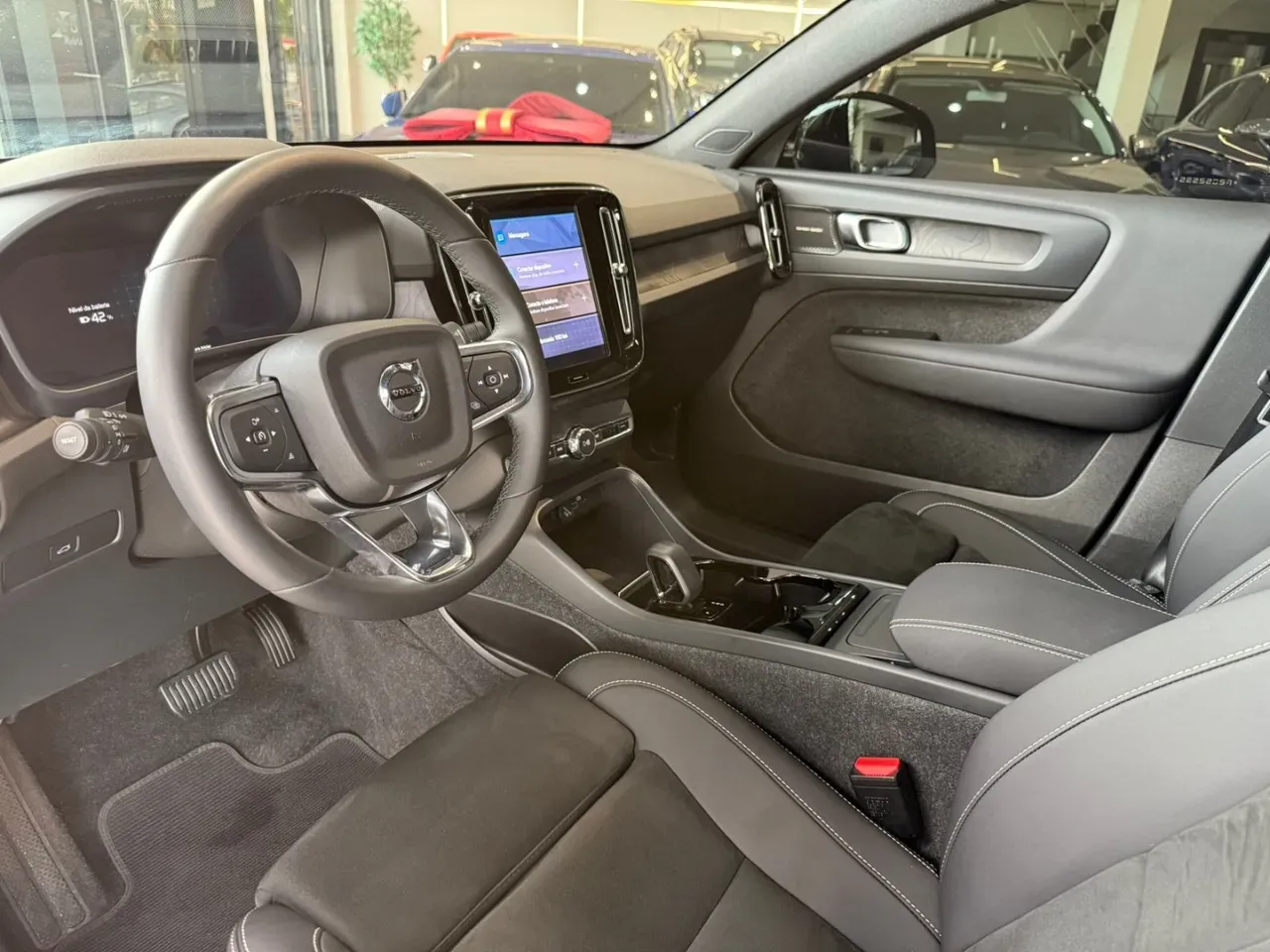 Volvo C40 Recharge - Imagem 14