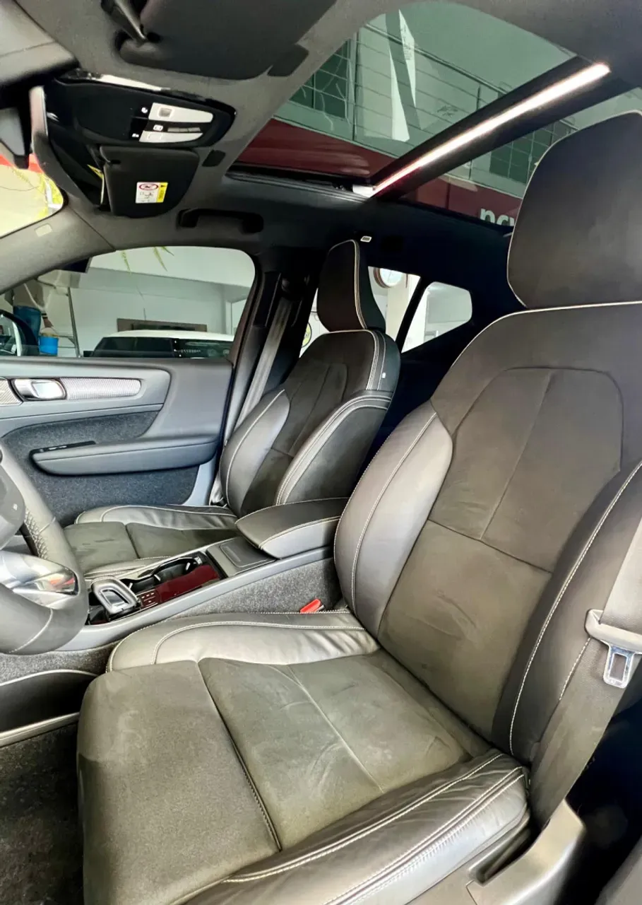 Volvo XC40 Recharge - Imagem 9