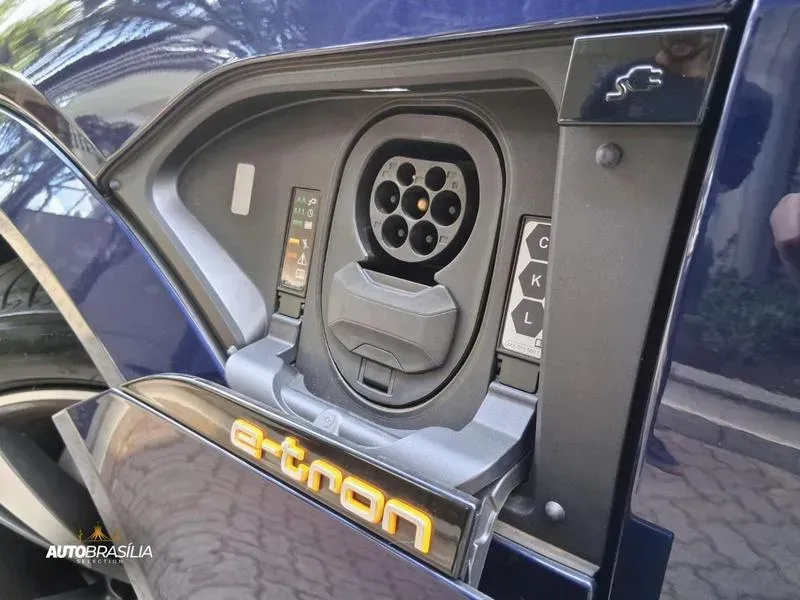 Audi E-tron S Sportback - Imagem 16