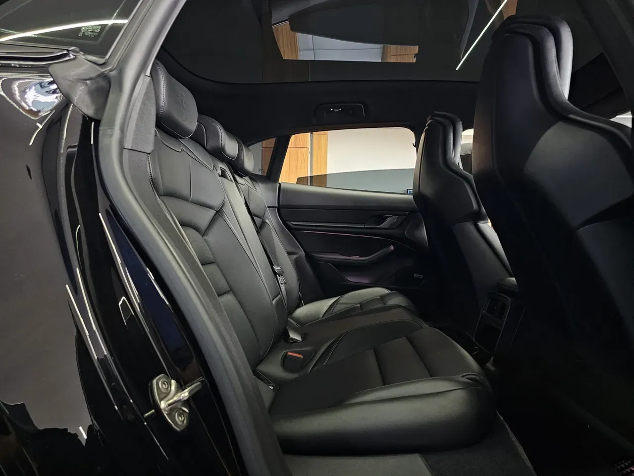 Porsche Taycan - Imagem 19