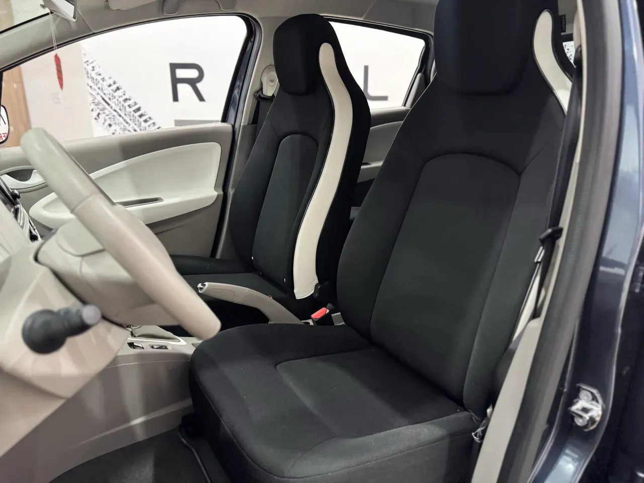 Renault Zoe Z.e. - Imagem 19