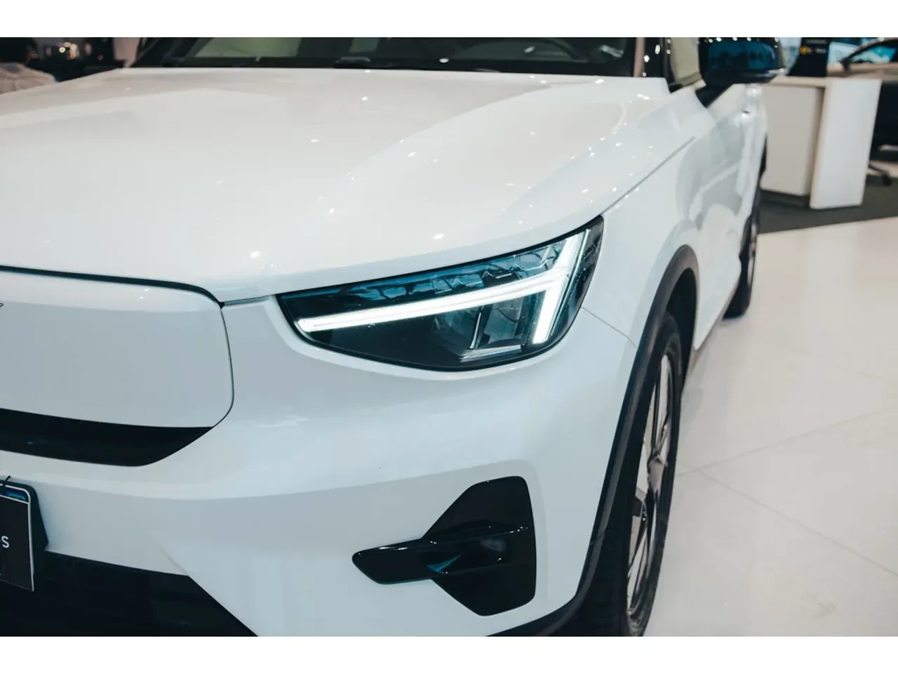 Volvo XC40 Recharge - Imagem 3