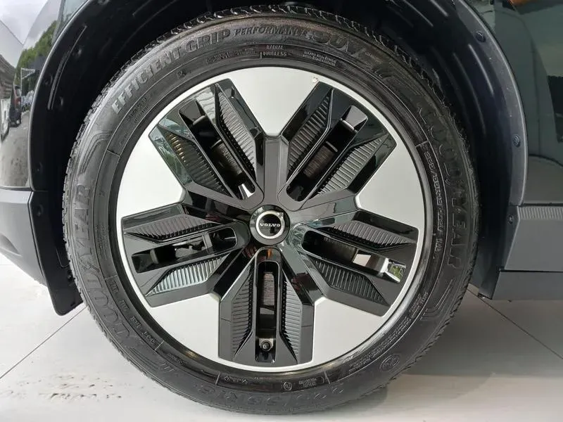 Volvo EX30 - Imagem 7