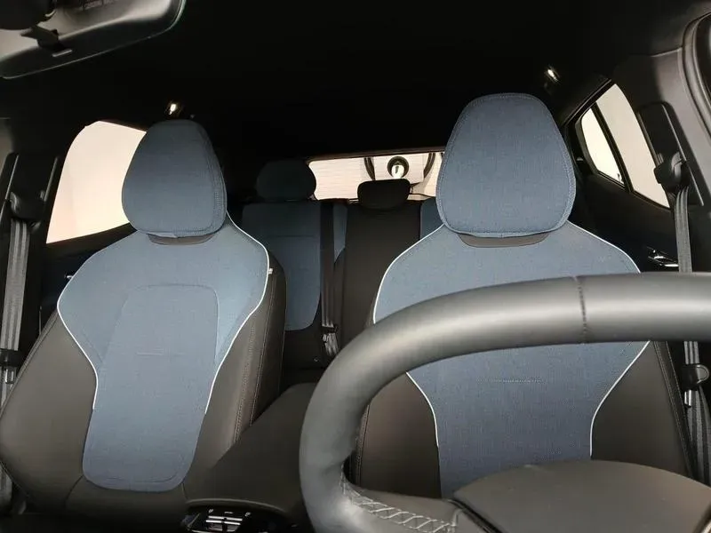 Volvo EX30 - Imagem 12