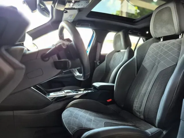 Peugeot E-2008 - Imagem 10