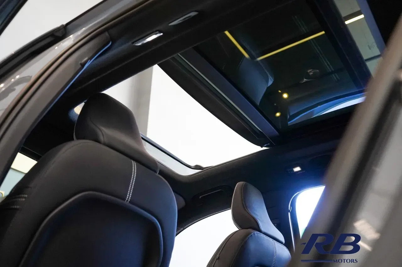 Volvo XC40 Recharge - Imagem 2