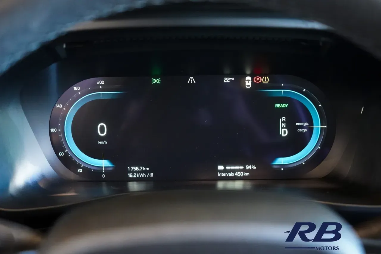 Volvo XC40 Recharge - Imagem 12