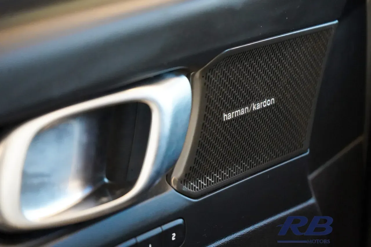 Volvo XC40 Recharge - Imagem 13