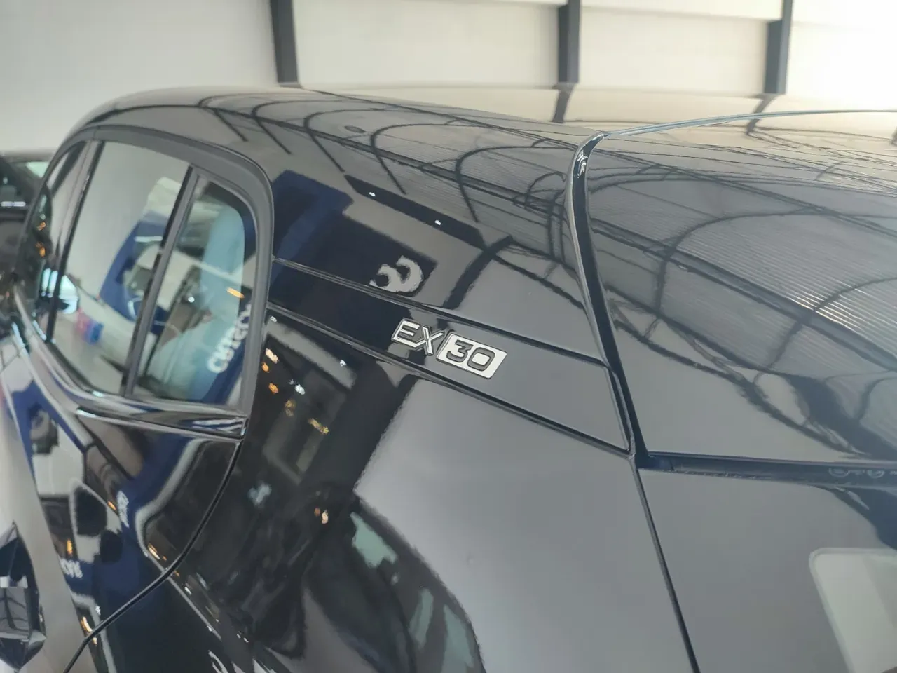 Volvo EX30 - Imagem 8