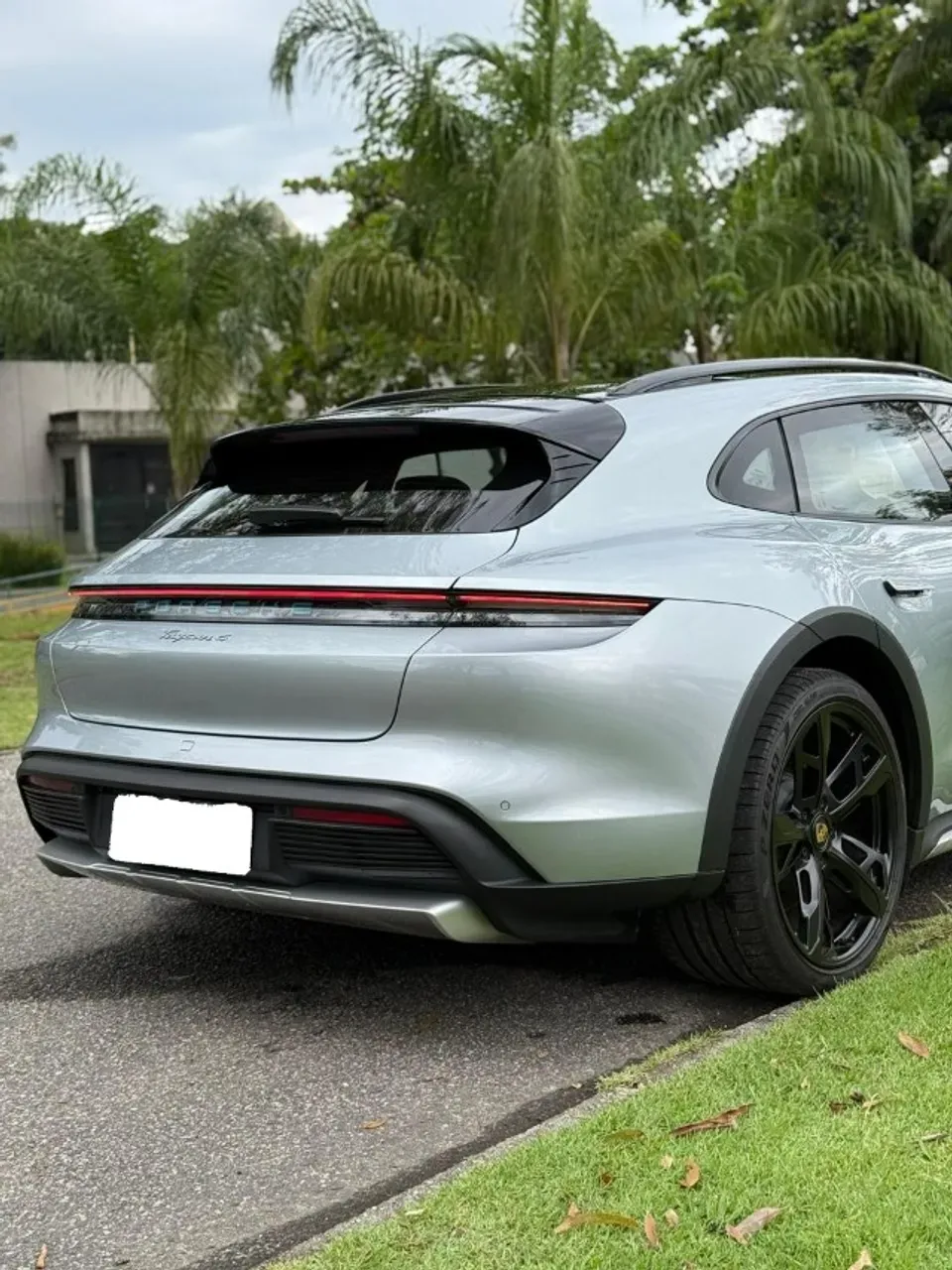 Porsche Taycan - Imagem 4